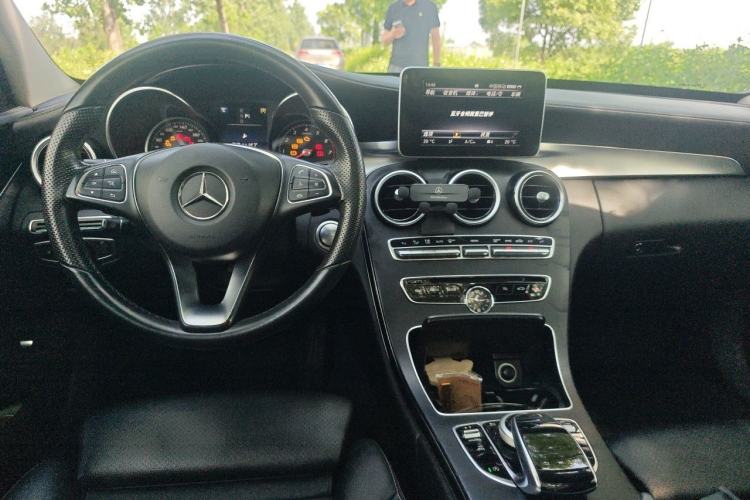 Used Mercedes-Benz C-Class 2016 C 200 L Sport Edition Center Console