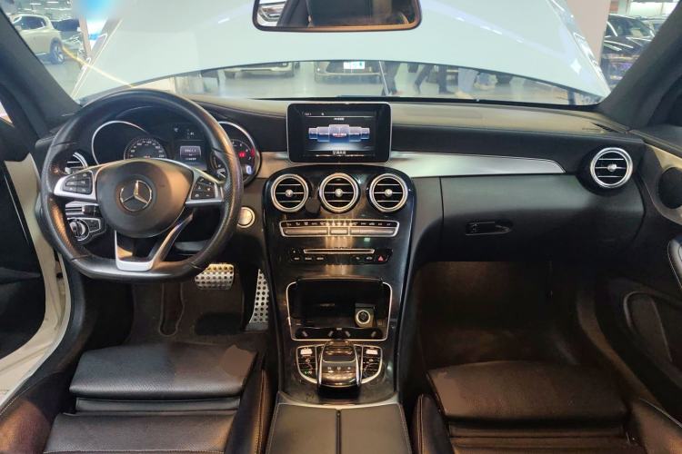 Used Mercedes-Benz C-Class 2016 C 200 Coupe Center Console