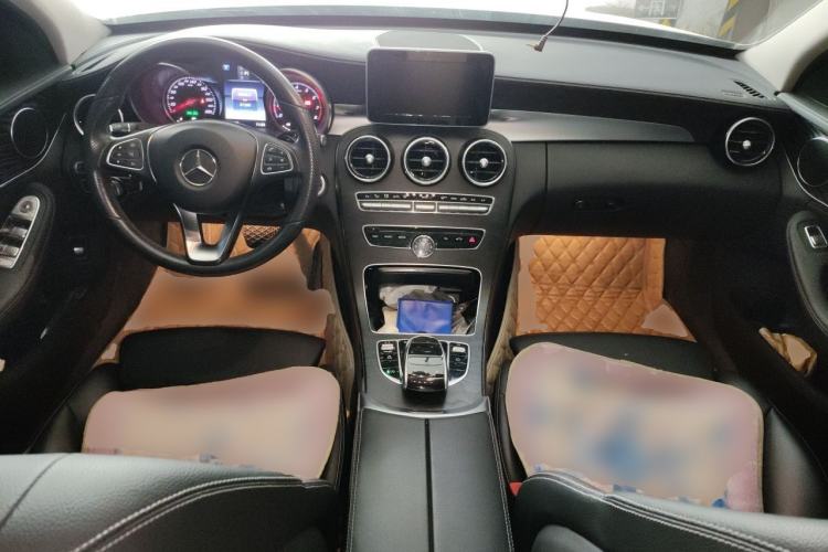 Used Mercedes-Benz C-Class 2016 C 180 L Sport Edition Center Console