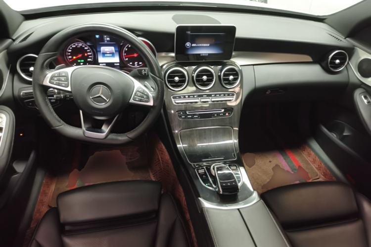 Used Mercedes-Benz C-Class 2016 C 200 Sport Edition Center Console