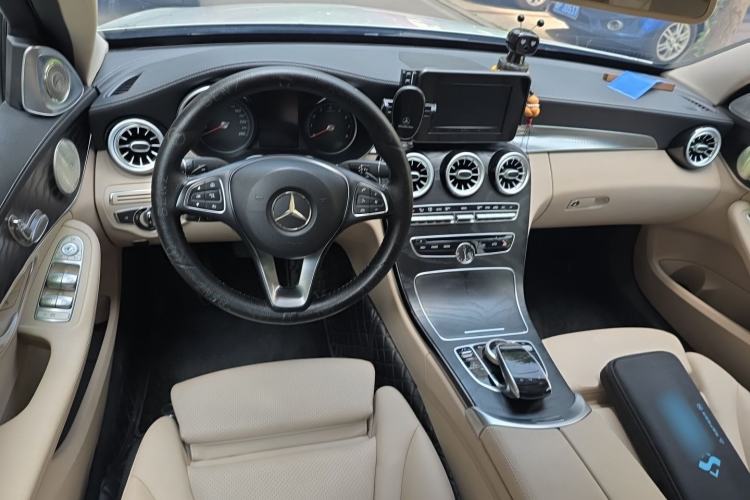 Used Mercedes-Benz C-Class 2016 C 180 L Sport Edition Center Console
