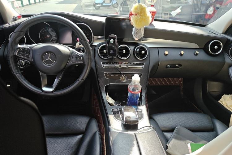 Used Mercedes-Benz C-Class 2016 C 200 L 4MATIC Sport Edition Center Console