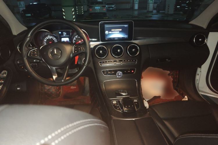 Used Mercedes-Benz C-Class 2016 C 180 L Sport Edition Center Console