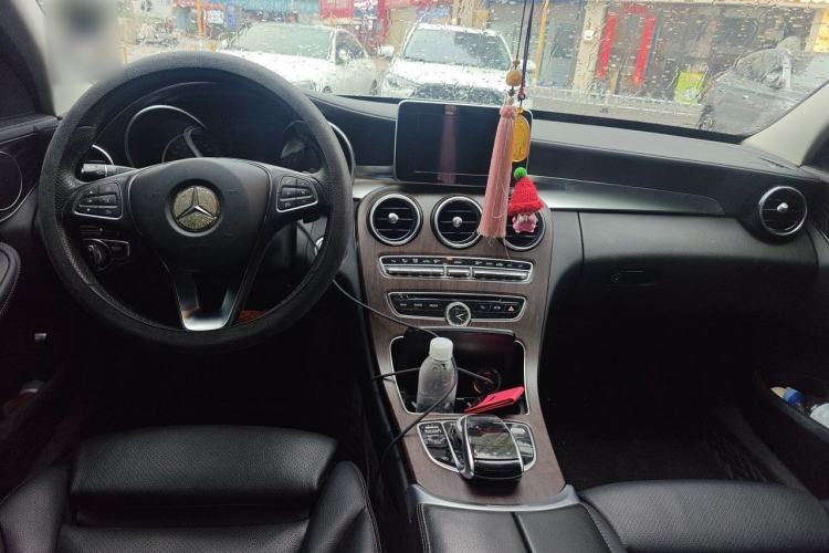 Used Mercedes-Benz C-Class 2016 C 180 L Sport Edition Center Console