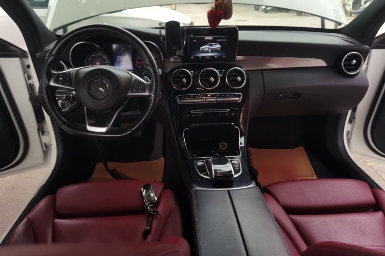 Used Mercedes-Benz C-Class 2016 C 200 Sport Edition Center Console