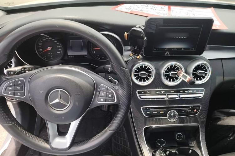 Used Mercedes-Benz C-Class 2016 C 180 Estate Center Console