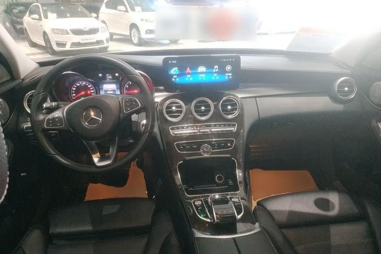 Used Mercedes-Benz C-Class 2016 C 200 L Center Console