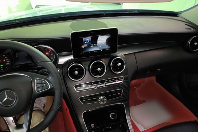 Used Mercedes-Benz C-Class 2016 C 200 L Sport Edition Center Console