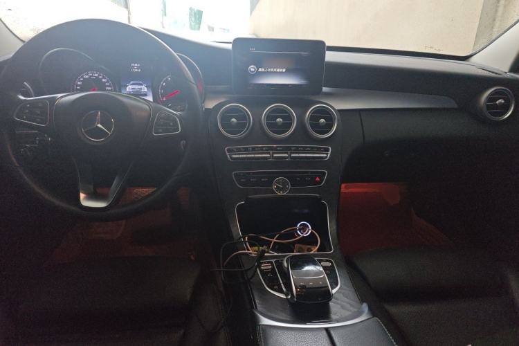 Used Mercedes-Benz C-Class 2016 C 180 Estate Center Console