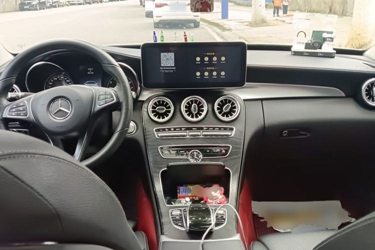 Used Mercedes-Benz C-Class 2016 C 200 L Sport Edition Center Console