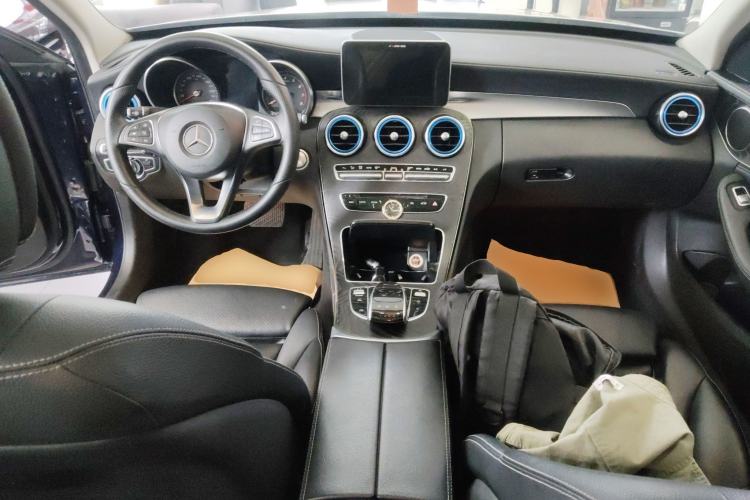 Used Mercedes-Benz C-Class 2016 C 200 L Sport Edition Center Console