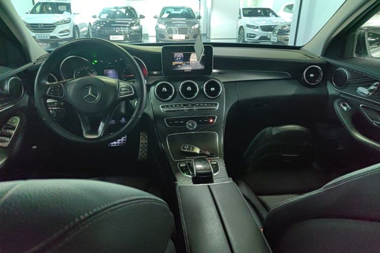 Used Mercedes-Benz C-Class 2016 C 180 L Sport Edition Center Console