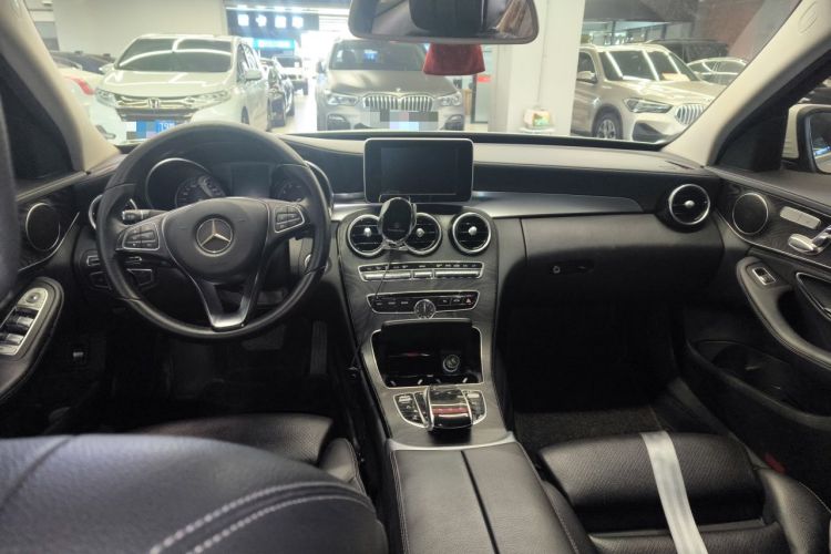 Used Mercedes-Benz C-Class 2016 C 200 L Sport Edition Center Console