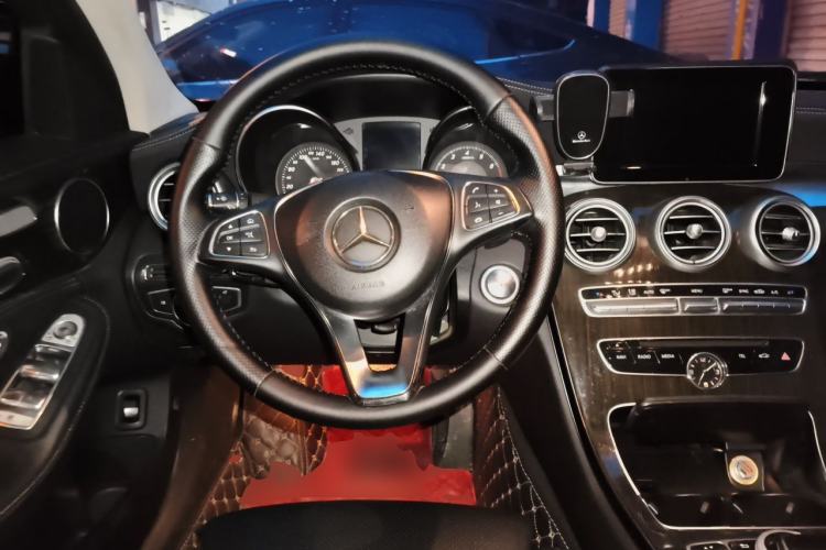 Used Mercedes-Benz C-Class 2016 C 200 L Sport Edition Center Console