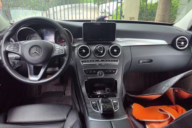 Used Mercedes-Benz C-Class 2016 C 180 L Sport Edition Center Console