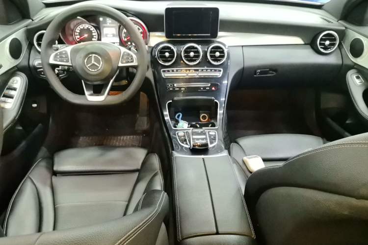 Used Mercedes-Benz C-Class 2016 C 200 Sport Edition Center Console