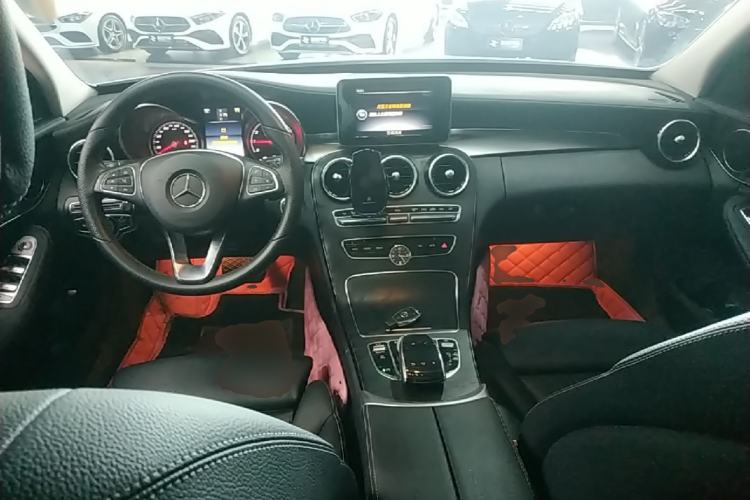 Used Mercedes-Benz C-Class 2016 C 200 L Sport Edition Center Console