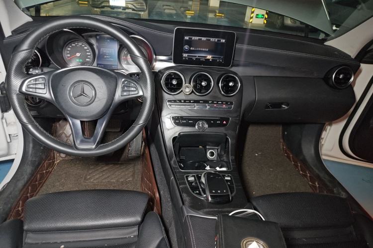 Used Mercedes-Benz C-Class 2016 C 180 L Sport Edition Center Console