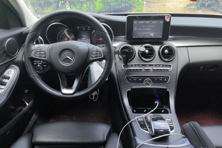 Used Mercedes-Benz C-Class 2016 C 180 L Sport Edition Center Console