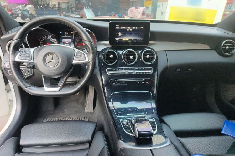 Used Mercedes-Benz C-Class 2016 C 200 Sport Edition Center Console