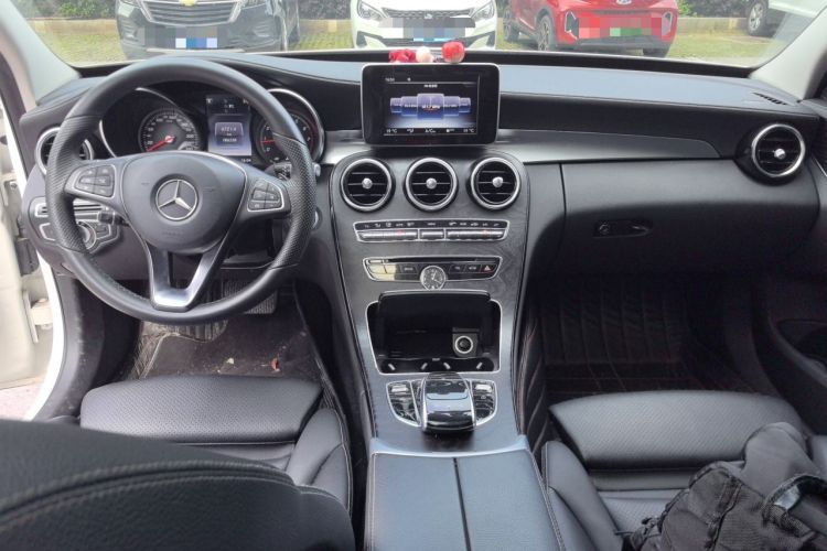 Used Mercedes-Benz C-Class 2016 C 200 L Sport Edition Center Console