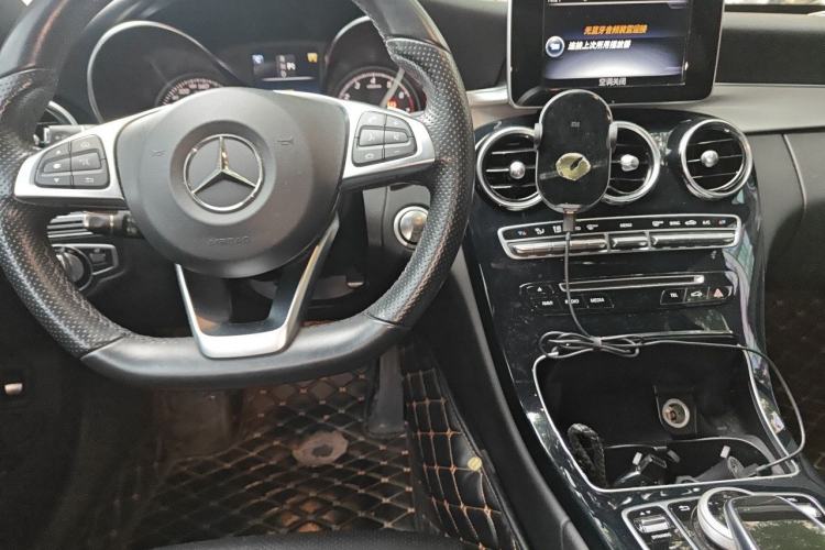 Used Mercedes-Benz C-Class 2016 C 200 Sport Edition Center Console