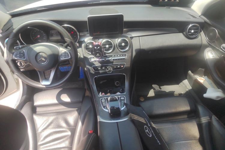 Used Mercedes-Benz C-Class 2016 C 180 L Sport Edition Center Console