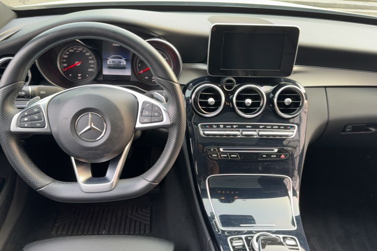 Used Mercedes-Benz C-Class 2016 C 200 Sport Edition Center Console