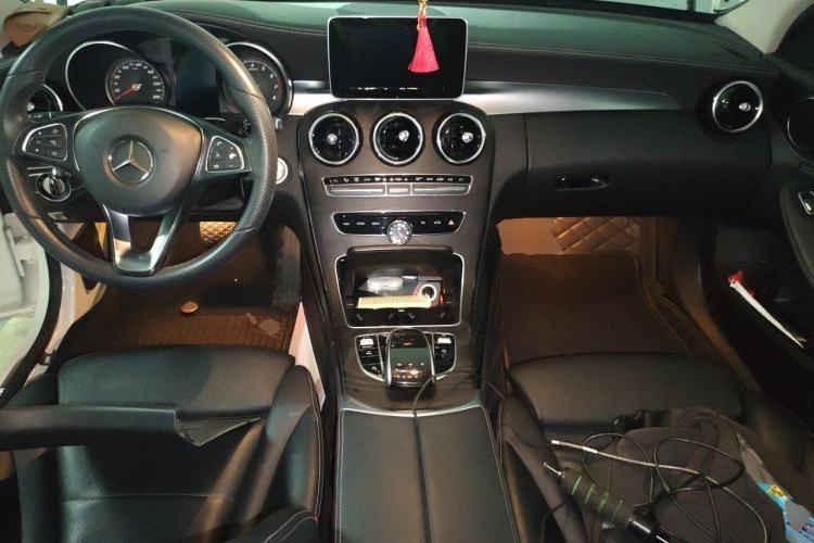 Used Mercedes-Benz C-Class 2016 C 200 L Sport Edition Center Console