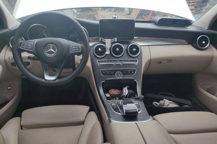 Used Mercedes-Benz C-Class 2016 C 180 L Sport Edition Center Console