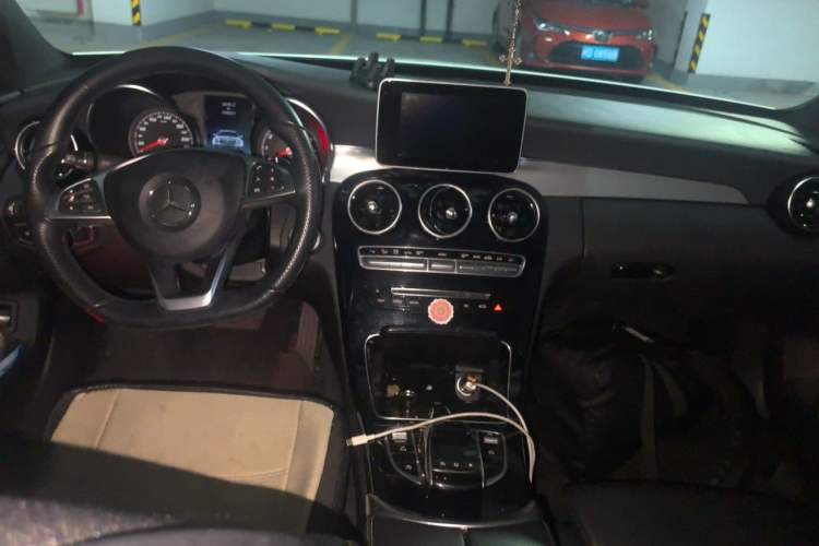 Used Mercedes-Benz C-Class 2016 C 200 Sport Edition Center Console