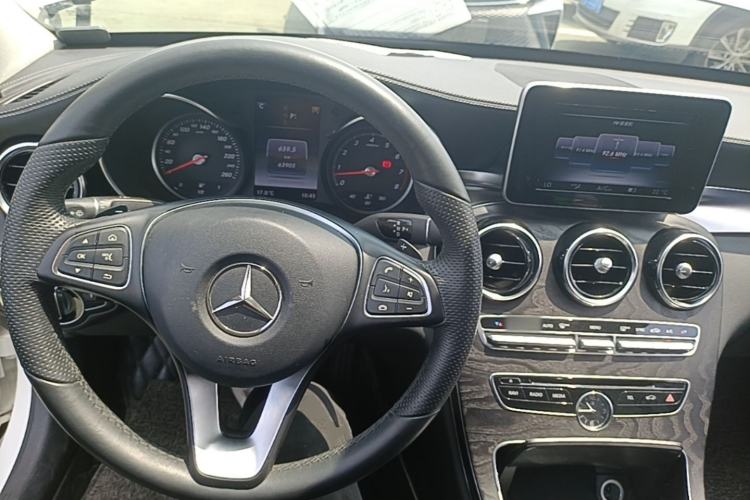 Used Mercedes-Benz C-Class 2016 C 180 L Sport Edition Center Console