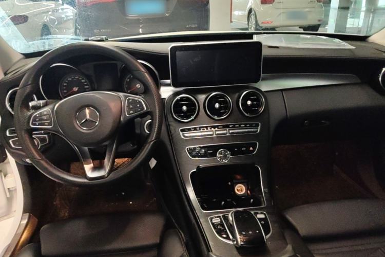 Used Mercedes-Benz C-Class 2016 C 180 L Sport Edition Center Console