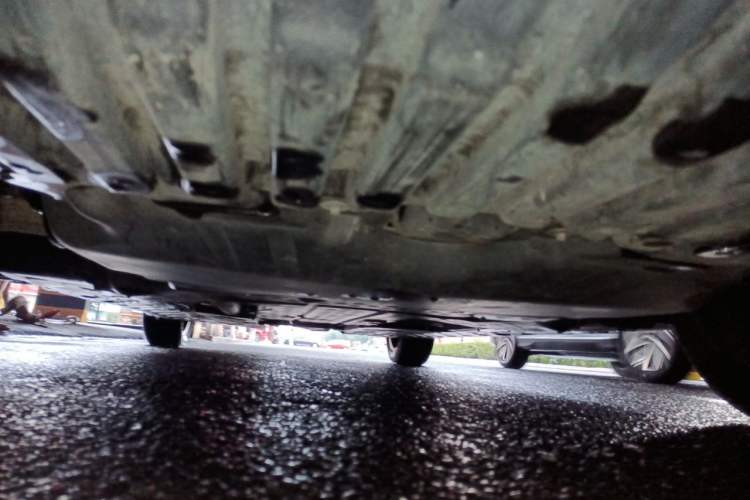 Used Mercedes-Benz C-Class 2016 C 200 L Chassis Front