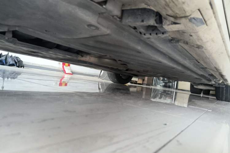 Used Mercedes-Benz C-Class 2016 C 200 Sport Edition Chassis Front Left