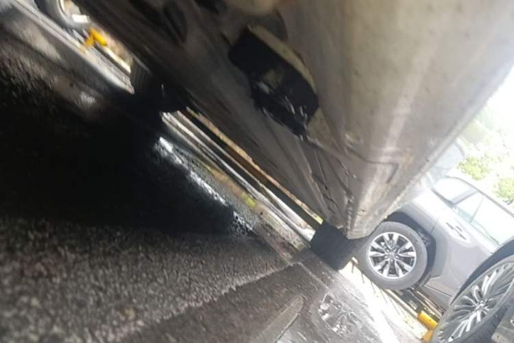 Used Mercedes-Benz C-Class 2016 C 200 Sport Edition Chassis Front Left