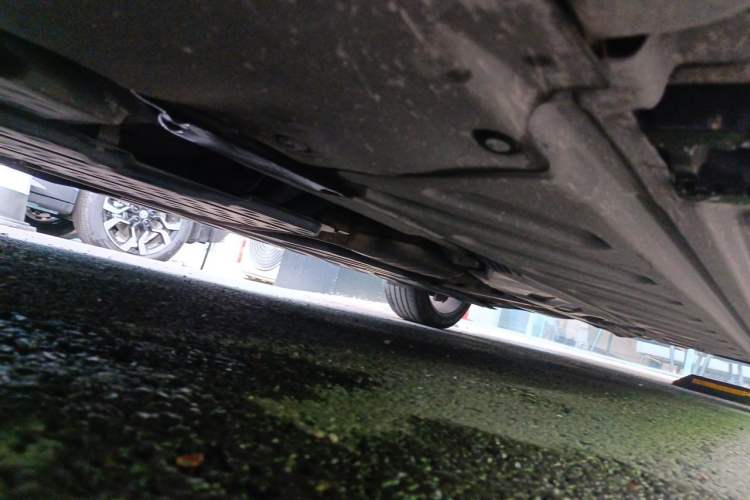 Used Mercedes-Benz C-Class 2016 C 200 Sport Edition Chassis Front Left