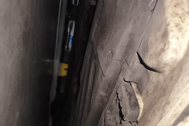 Used Mercedes-Benz C-Class 2016 C 200 Sport Edition Chassis Front Left