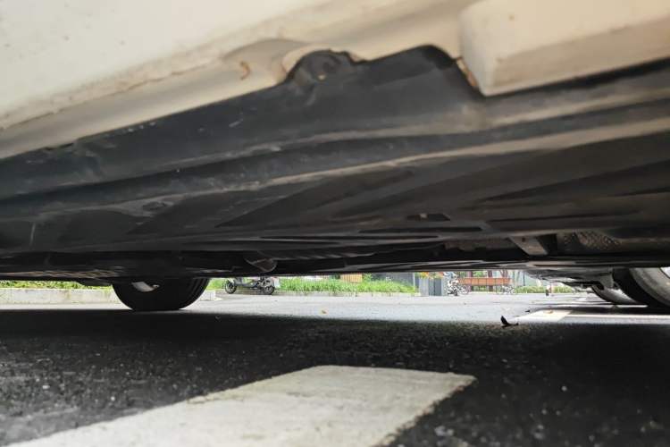 Used Mercedes-Benz C-Class 2016 C 200 Sport Edition Chassis Front Left