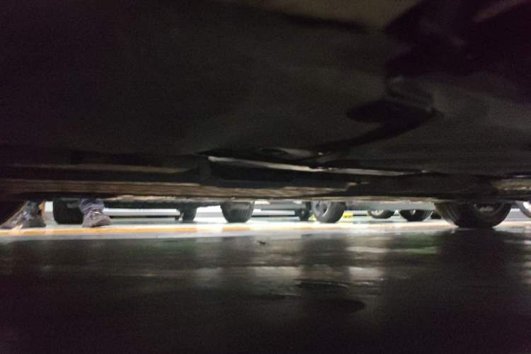 Used Mercedes-Benz C-Class 2016 C 200 L Sport Edition Chassis Front Left