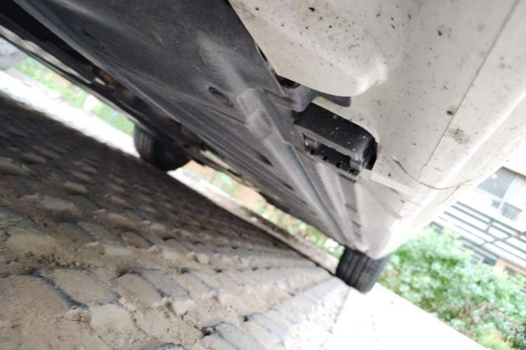 Used Mercedes-Benz C-Class 2016 C 200 Sport Edition Chassis Front Left