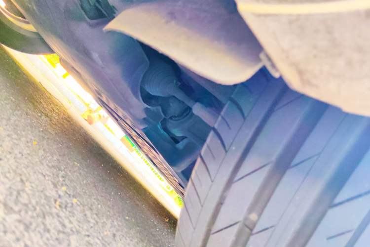 Used Mercedes-Benz C-Class 2016 C 200 Sport Edition Chassis Front Left