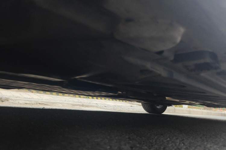 Used Mercedes-Benz C-Class 2016 C 200 Sport Edition Chassis Front Left