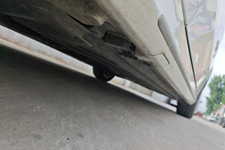 Used Mercedes-Benz C-Class 2016 C 200 L Sport Edition Chassis Front Left