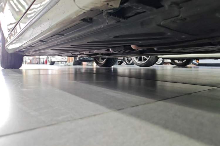 Used Mercedes-Benz C-Class 2016 C 180 L Sport Edition Chassis Front Right