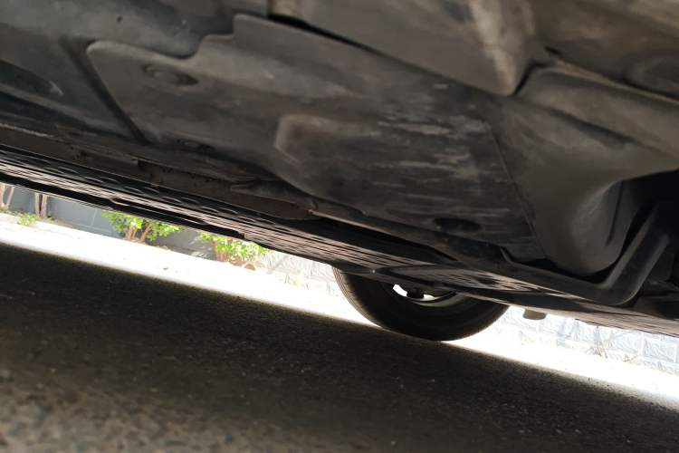 Used Mercedes-Benz C-Class 2016 C 200 L Chassis Front Right
