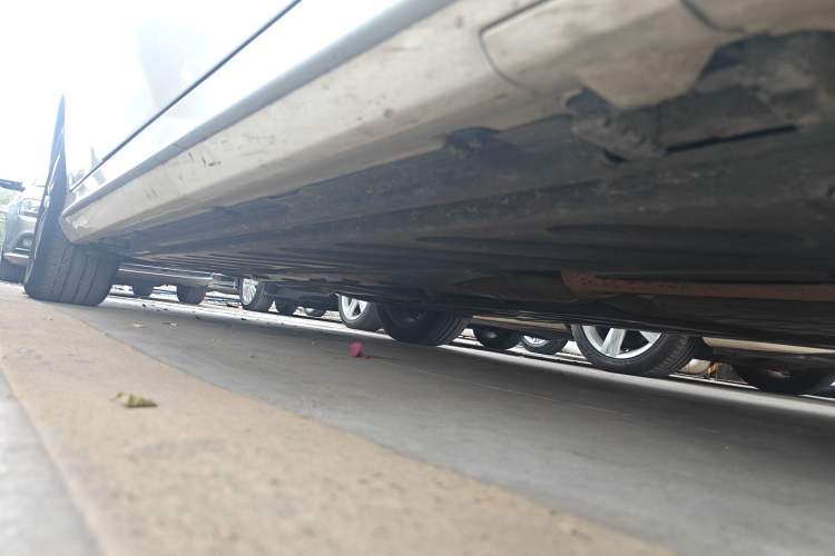 Used Mercedes-Benz C-Class 2016 C 180 L Sport Edition Chassis Front Right