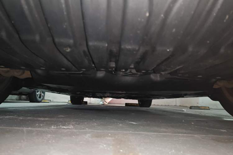 Used Mercedes-Benz C-Class 2016 C 200 L Sport Edition Chassis Front