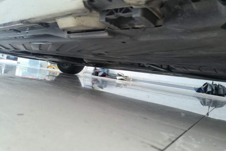 Used Mercedes-Benz C-Class 2016 C 200 Sport Edition Chassis Rear Left