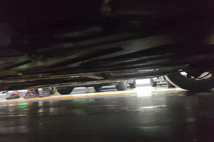 Used Mercedes-Benz C-Class 2016 C 200 L Sport Edition Chassis Rear Left